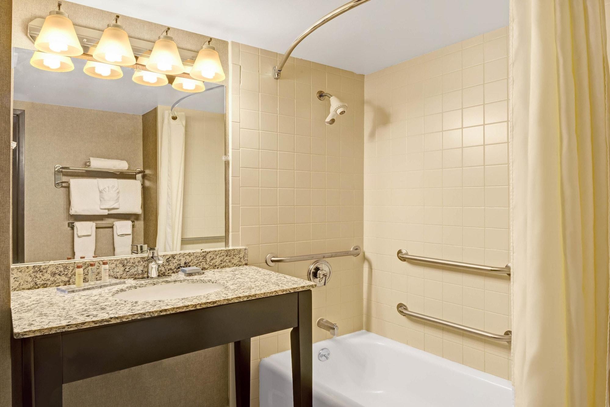Wingate By Wyndham Cincinnati בלו אש מראה חיצוני תמונה