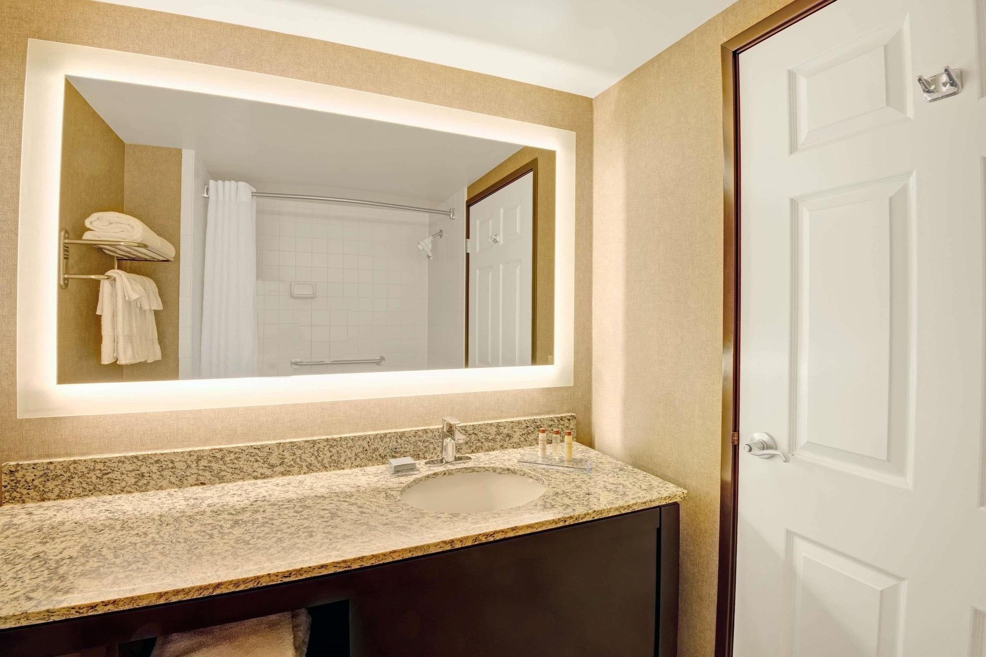 Wingate By Wyndham Cincinnati בלו אש מראה חיצוני תמונה