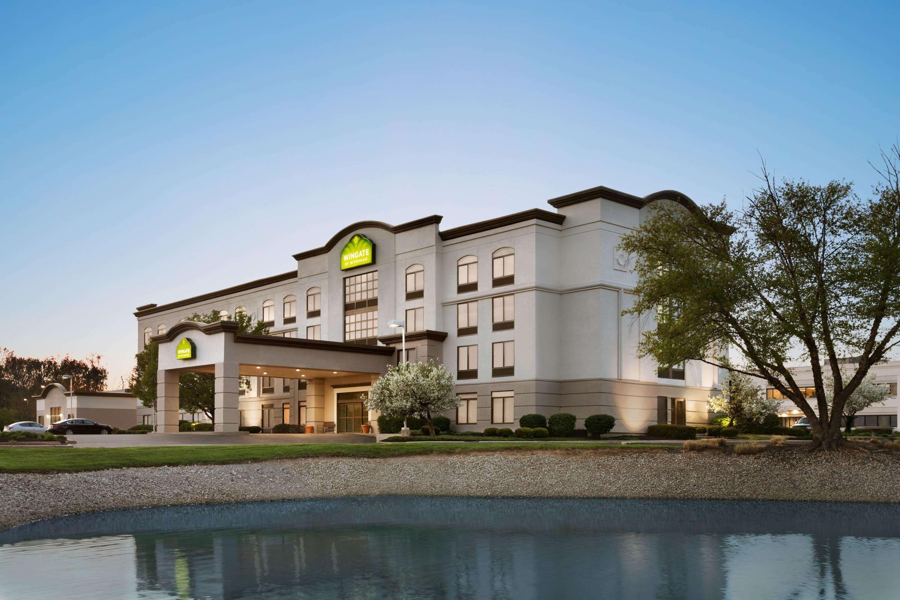 Wingate By Wyndham Cincinnati בלו אש מראה חיצוני תמונה