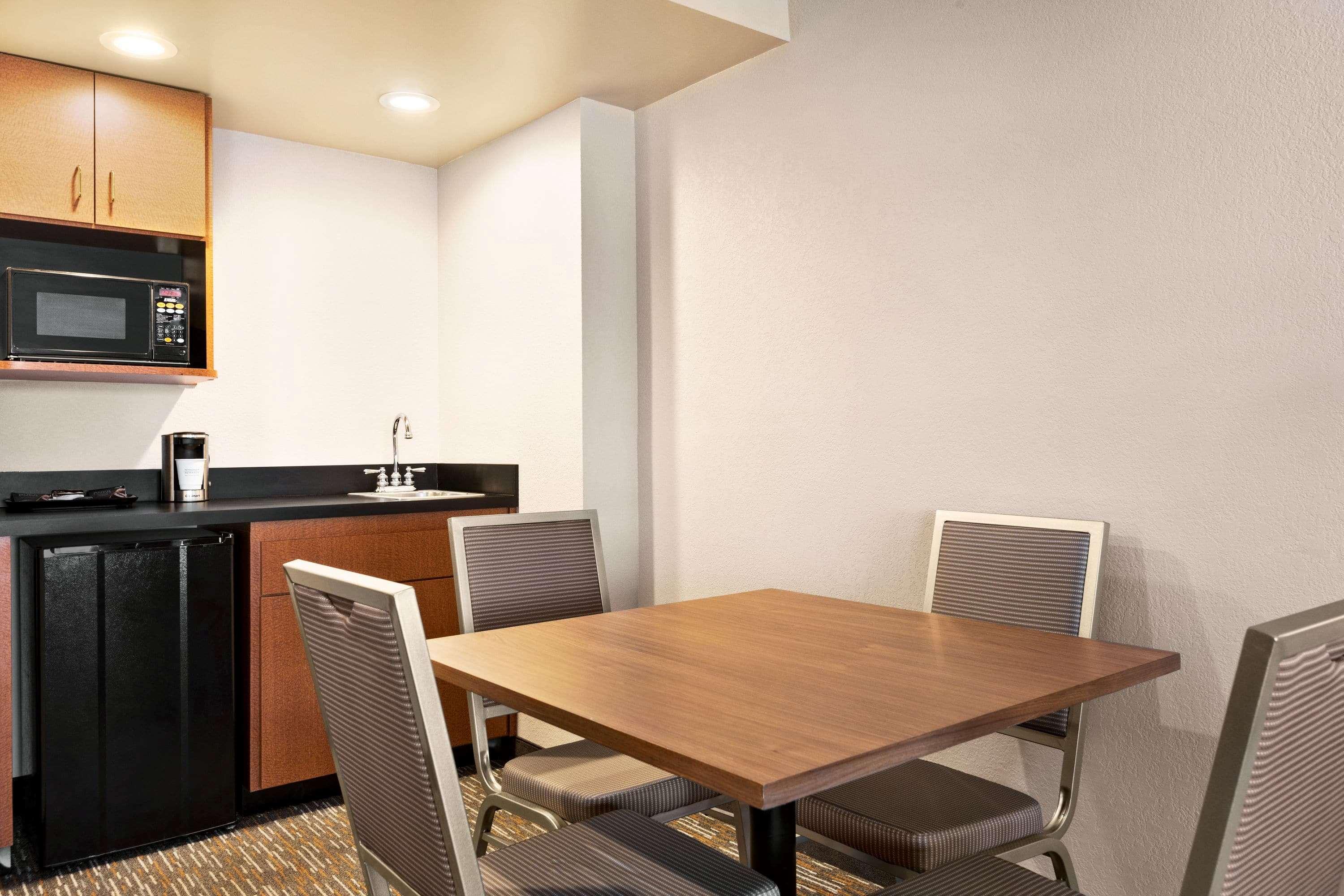 Wingate By Wyndham Cincinnati בלו אש מראה חיצוני תמונה