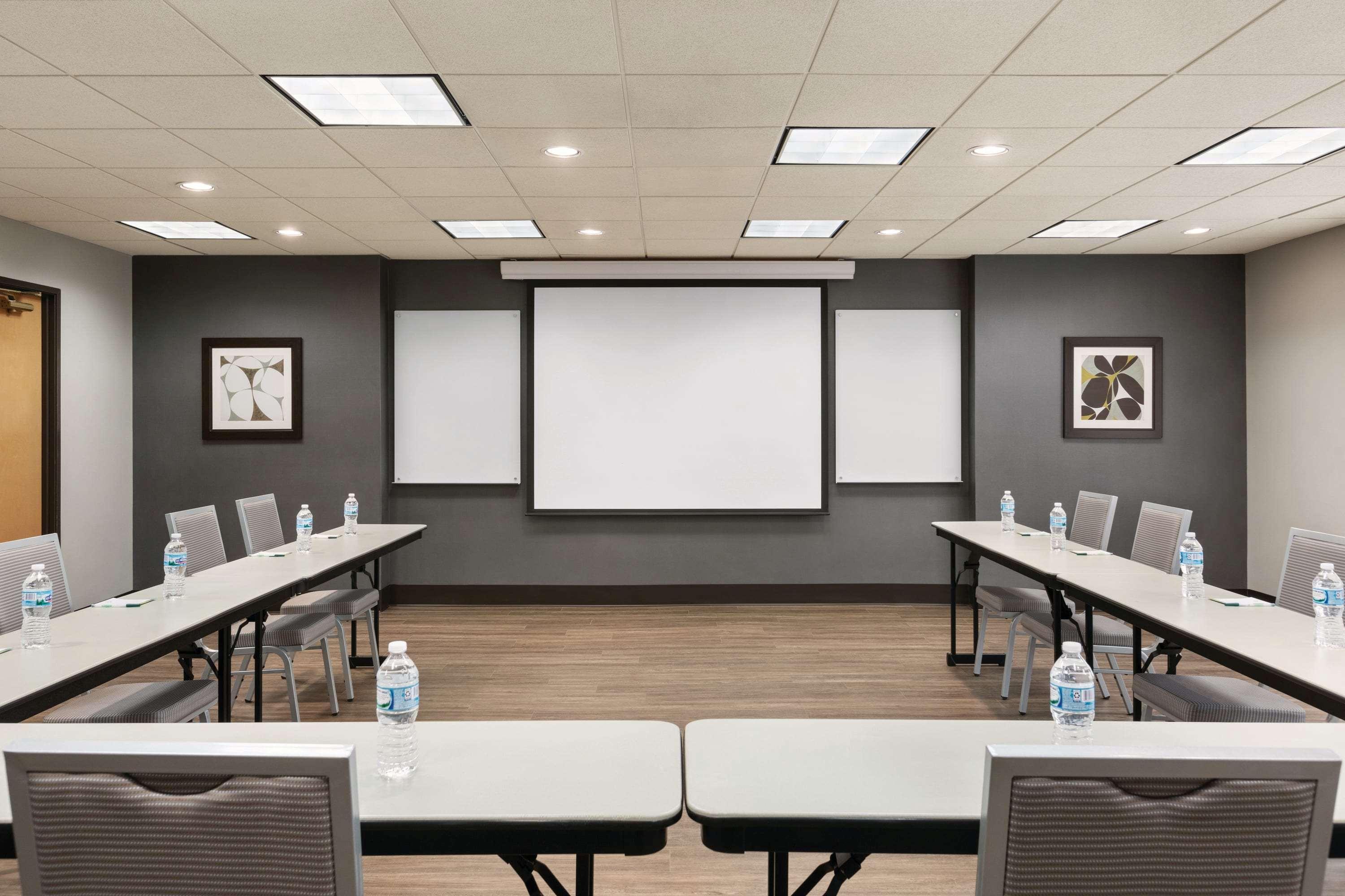 Wingate By Wyndham Cincinnati בלו אש מראה חיצוני תמונה