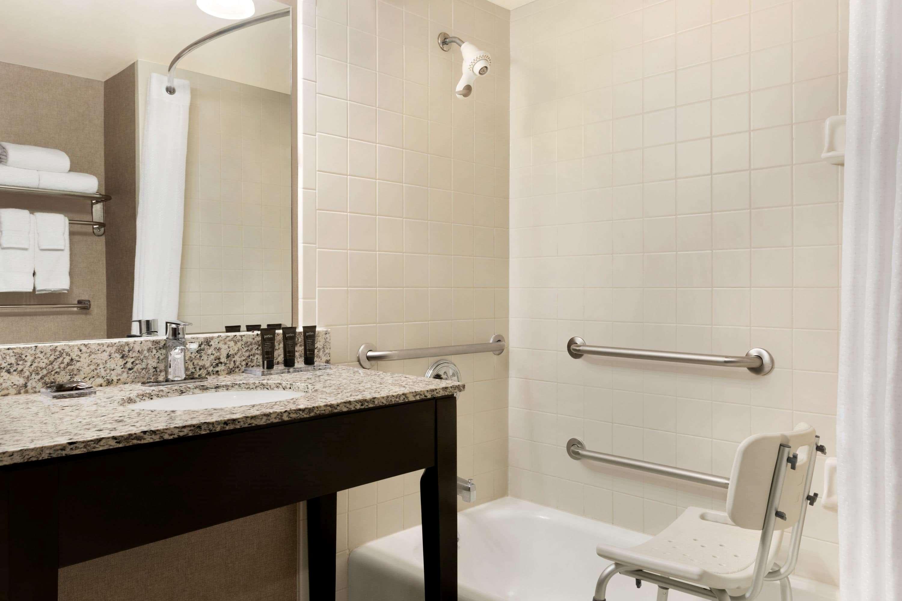 Wingate By Wyndham Cincinnati בלו אש מראה חיצוני תמונה
