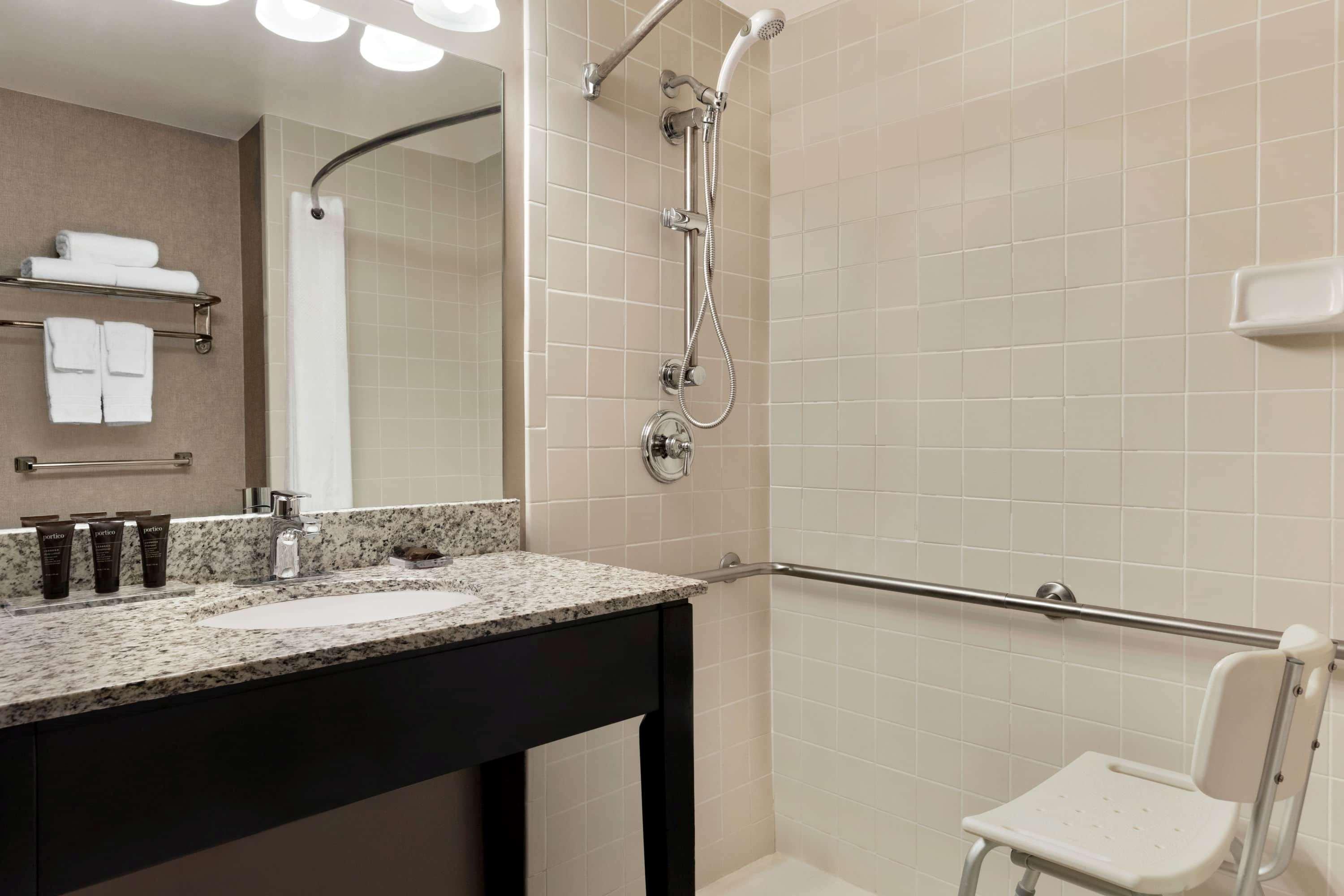 Wingate By Wyndham Cincinnati בלו אש מראה חיצוני תמונה