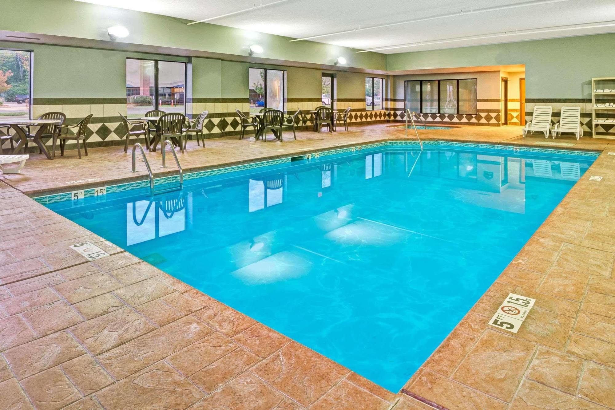 Wingate By Wyndham Cincinnati בלו אש מראה חיצוני תמונה