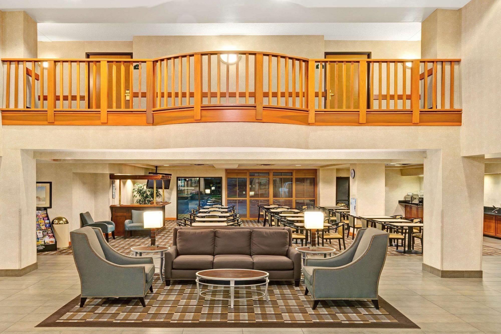 Wingate By Wyndham Cincinnati בלו אש מראה חיצוני תמונה