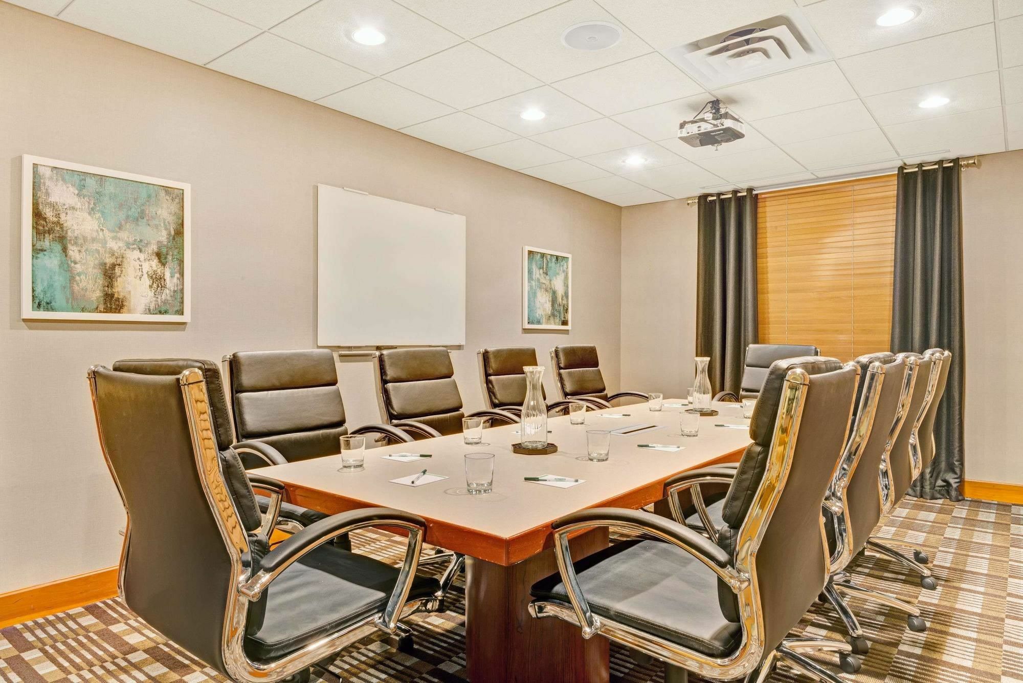 Wingate By Wyndham Cincinnati בלו אש מראה חיצוני תמונה