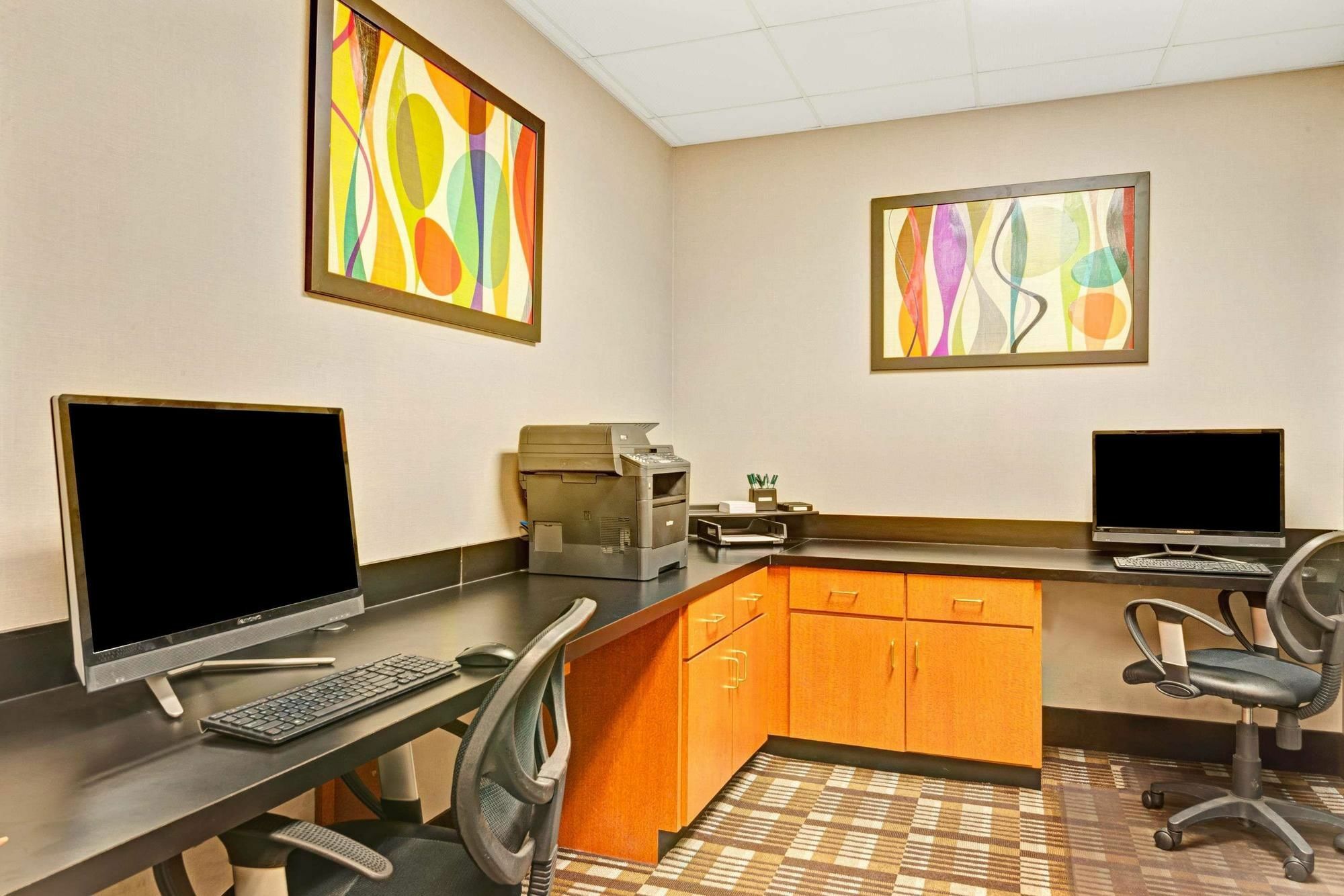 Wingate By Wyndham Cincinnati בלו אש מראה חיצוני תמונה