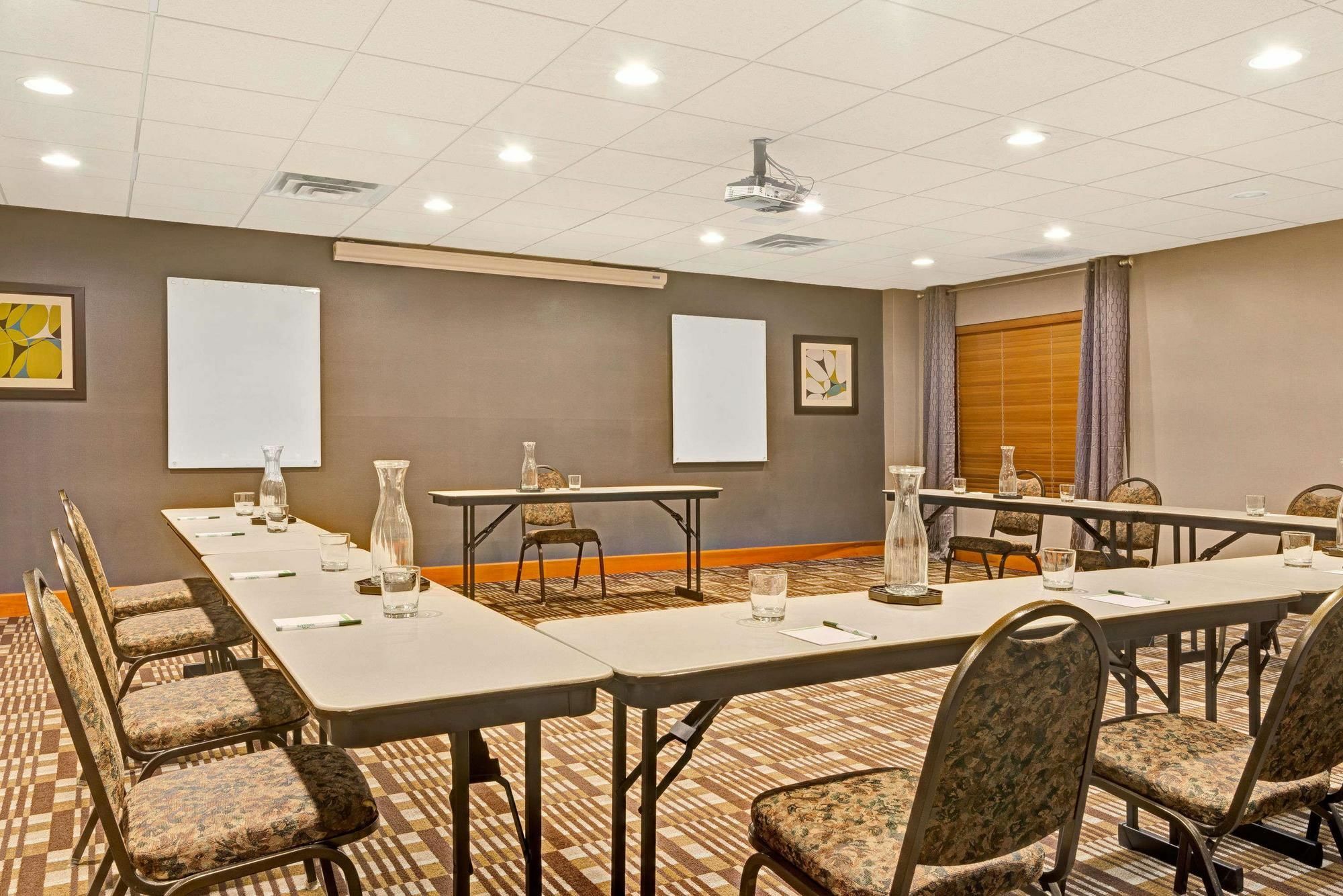 Wingate By Wyndham Cincinnati בלו אש מראה חיצוני תמונה