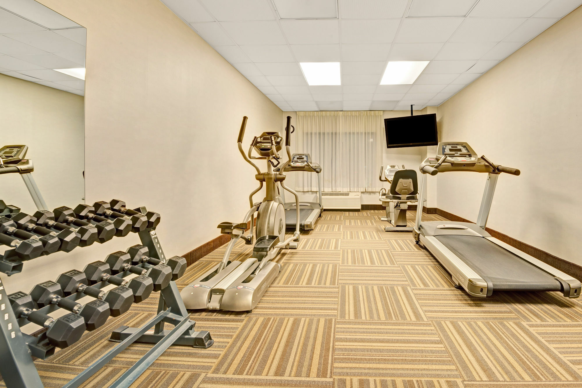 Wingate By Wyndham Cincinnati בלו אש מראה חיצוני תמונה